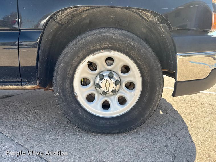 image for item EP0720 2006 Chevrolet Silverado 1500 pickup truck