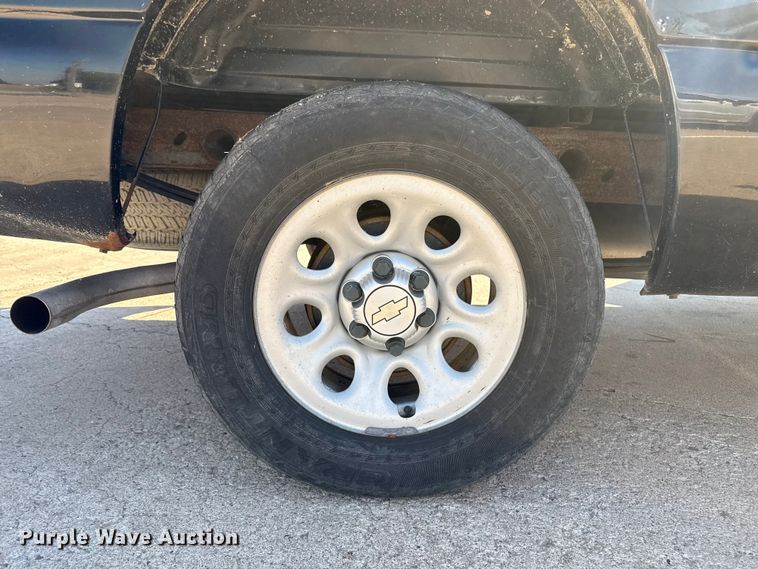 image for item EP0720 2006 Chevrolet Silverado 1500 pickup truck