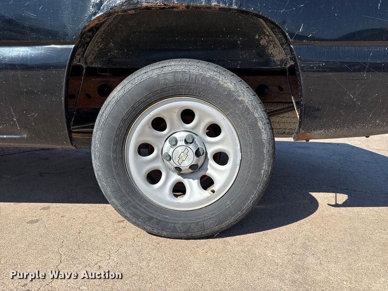 image for item EP0720 2006 Chevrolet Silverado 1500 pickup truck