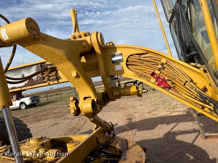 image for item EP0782 2006 Caterpillar 140H motor grader