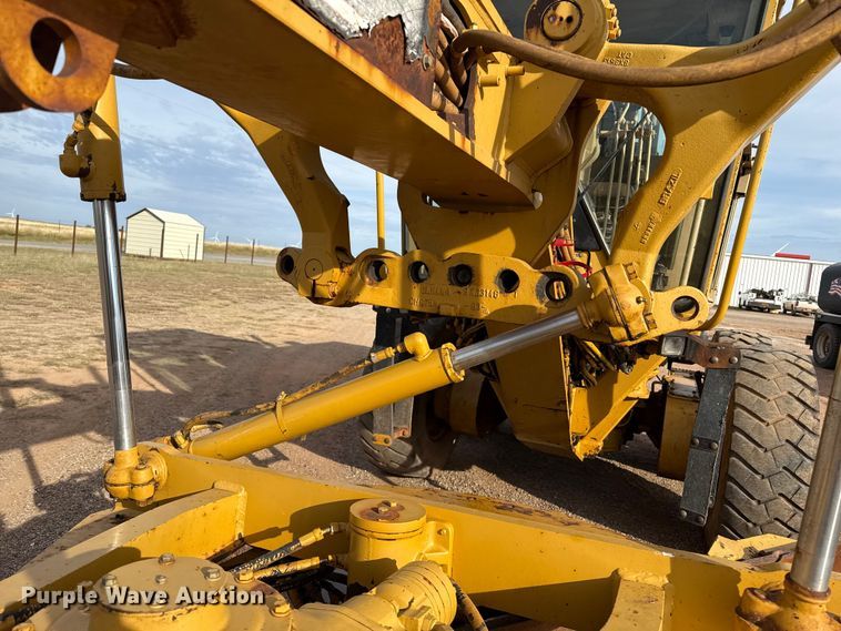 image for item EP0782 2006 Caterpillar 140H motor grader