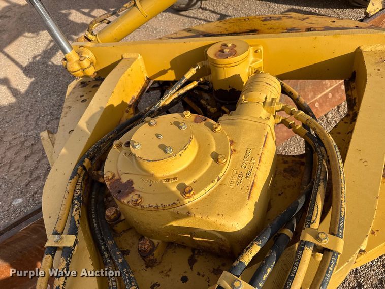 image for item EP0782 2006 Caterpillar 140H motor grader