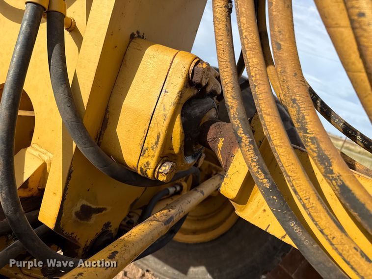 image for item EP0782 2006 Caterpillar 140H motor grader