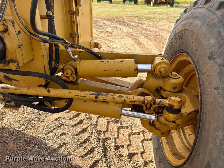 image for item EP0782 2006 Caterpillar 140H motor grader