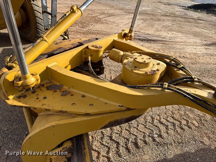 image for item EP0782 2006 Caterpillar 140H motor grader