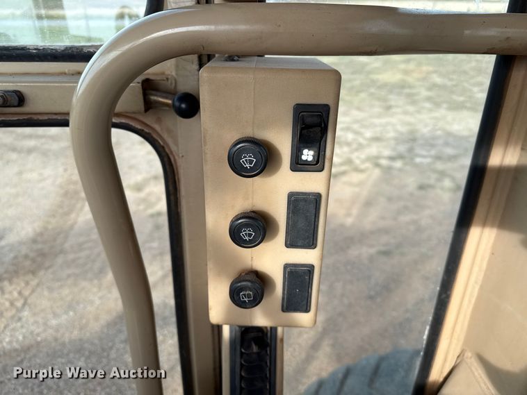 image for item EP0782 2006 Caterpillar 140H motor grader