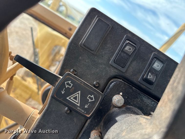 image for item EP0782 2006 Caterpillar 140H motor grader