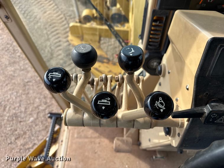 image for item EP0782 2006 Caterpillar 140H motor grader