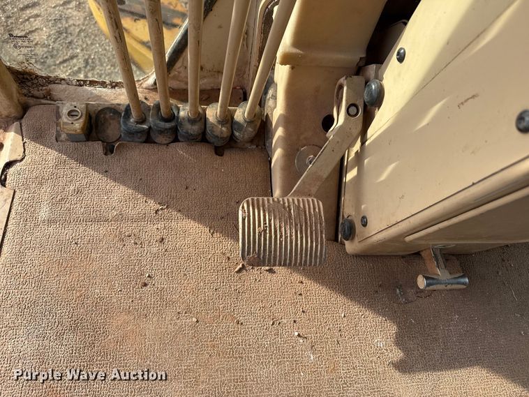 image for item EP0782 2006 Caterpillar 140H motor grader