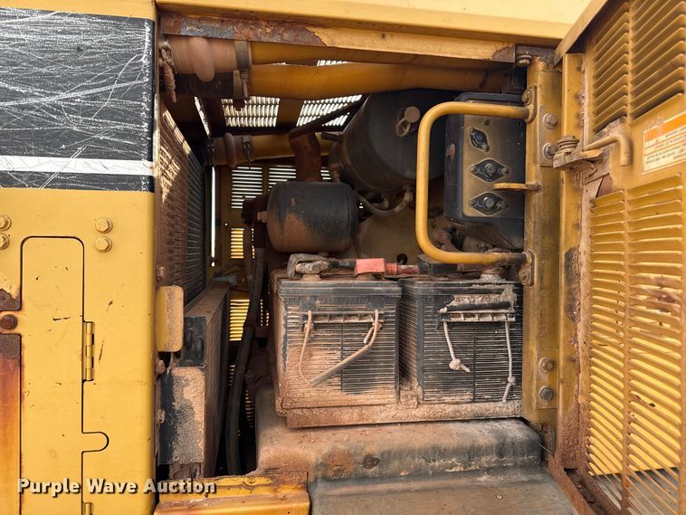 image for item EP0782 2006 Caterpillar 140H motor grader