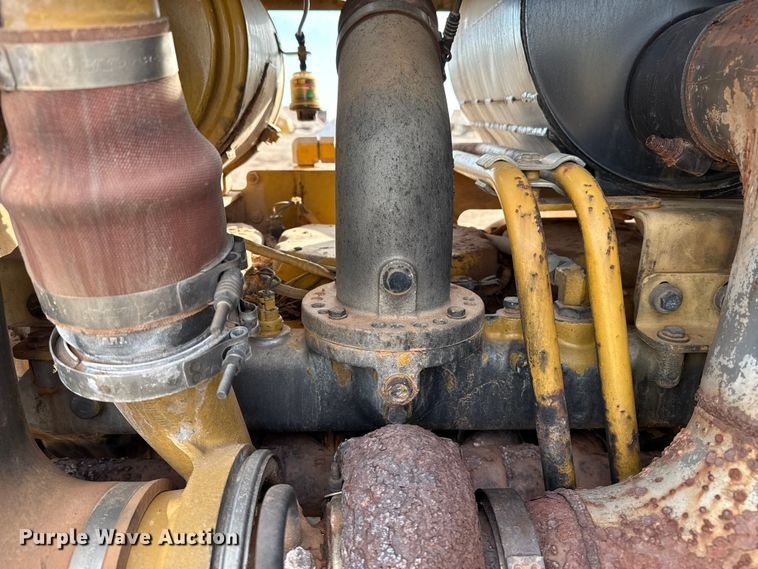 image for item EP0782 2006 Caterpillar 140H motor grader