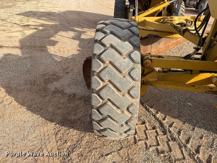 image for item EP0782 2006 Caterpillar 140H motor grader