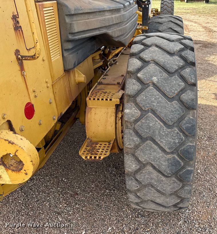 image for item EP0782 2006 Caterpillar 140H motor grader