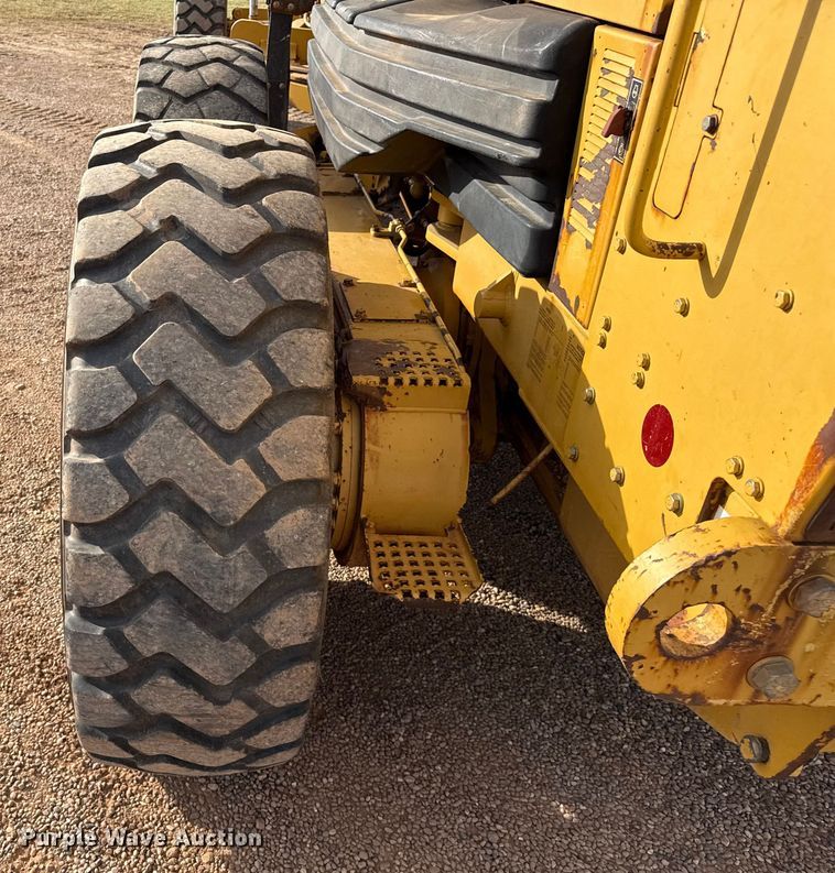 image for item EP0782 2006 Caterpillar 140H motor grader