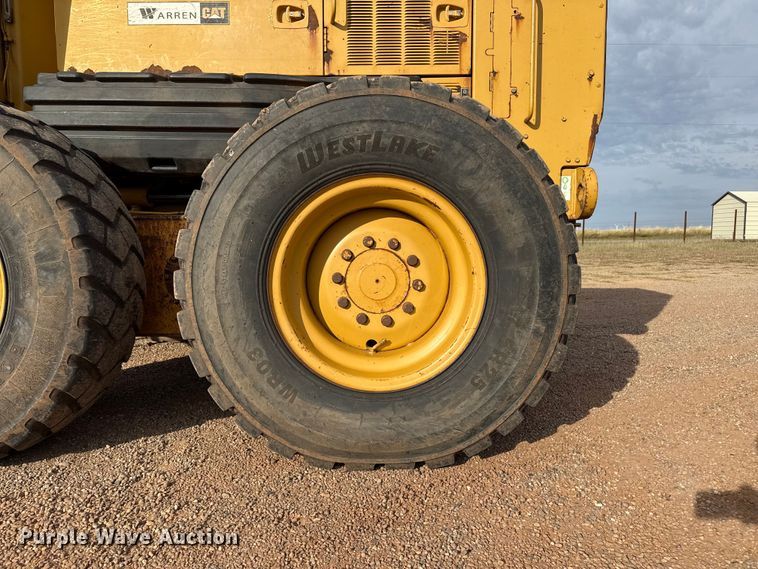 image for item EP0782 2006 Caterpillar 140H motor grader