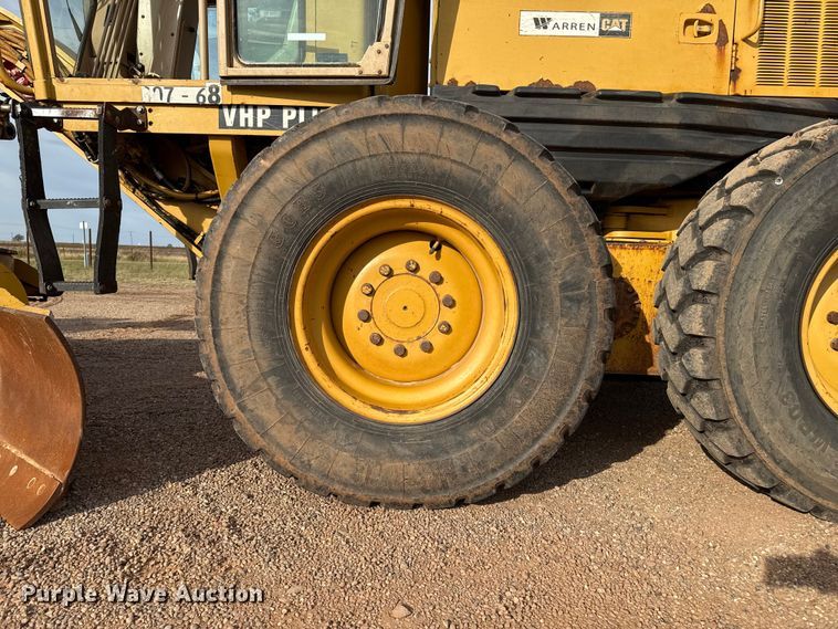 image for item EP0782 2006 Caterpillar 140H motor grader