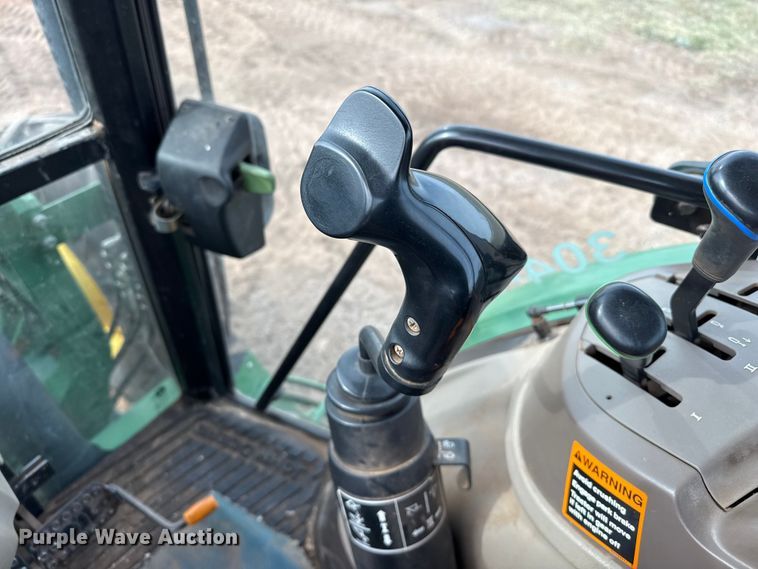 image for item EP0784 2014 John Deere 6130D MFWD tractor