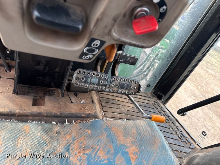 image for item EP0784 2014 John Deere 6130D MFWD tractor