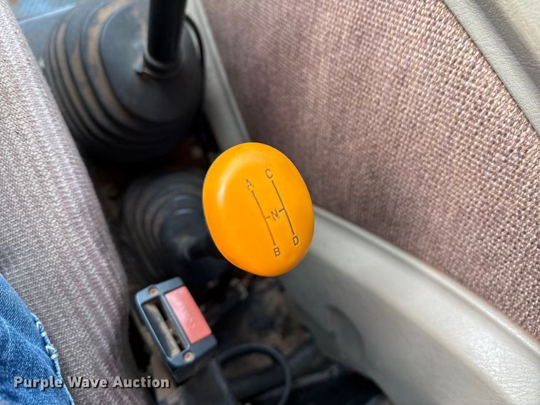 image for item EP0784 2014 John Deere 6130D MFWD tractor