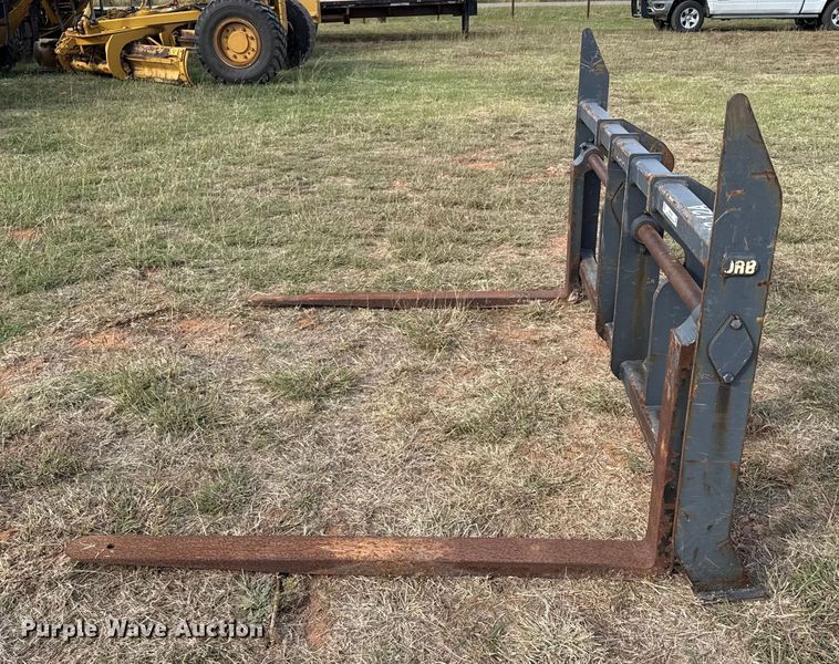 image for item EP0786 JRB 310S wheel loader forks