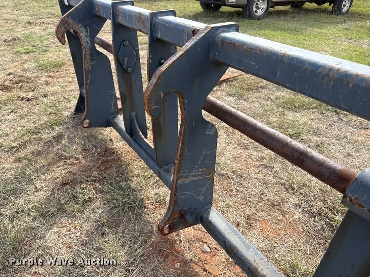 image for item EP0786 JRB 310S wheel loader forks