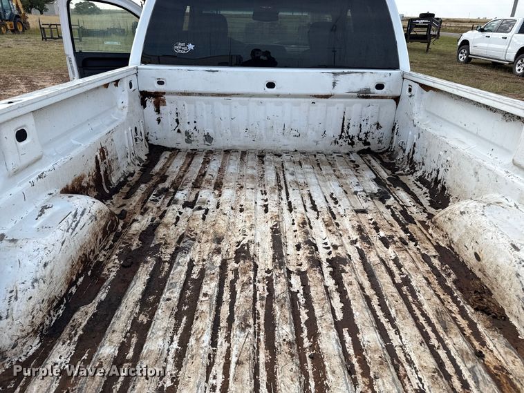 image for item EP0789 2010 Chevrolet Silverado 2500HD Ext. Cab pickup truck