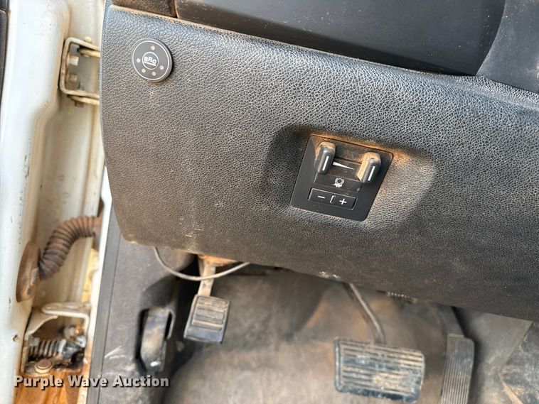 image for item EP0789 2010 Chevrolet Silverado 2500HD Ext. Cab pickup truck