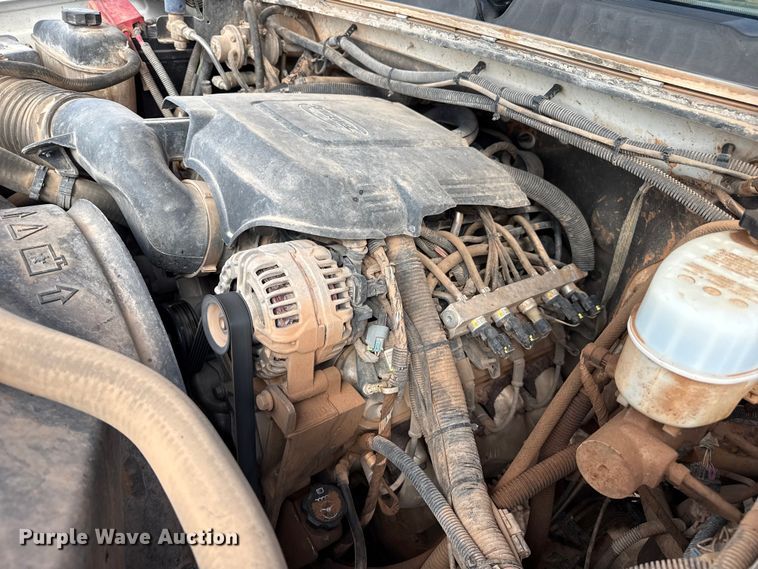 image for item EP0789 2010 Chevrolet Silverado 2500HD Ext. Cab pickup truck