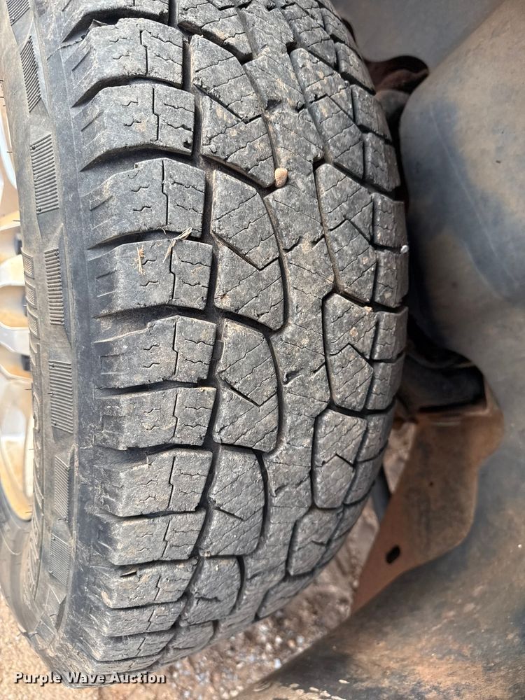 image for item EP0789 2010 Chevrolet Silverado 2500HD Ext. Cab pickup truck