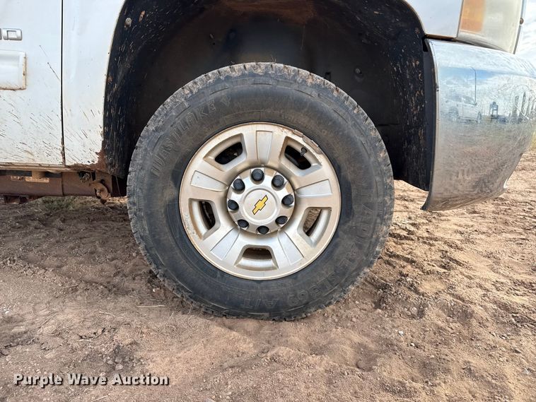 image for item EP0789 2010 Chevrolet Silverado 2500HD Ext. Cab pickup truck