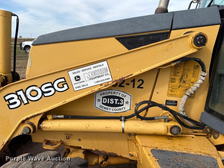 image for item EP0790 2006 John Deere 310SG backhoe