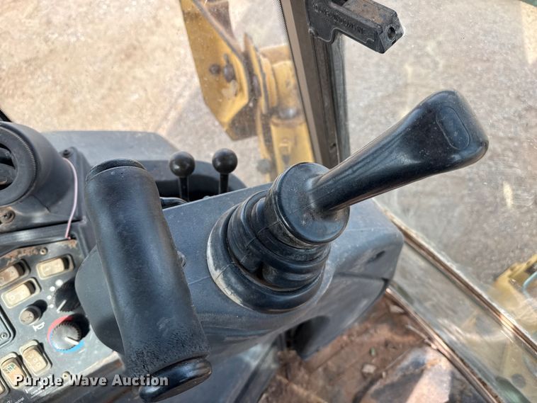 image for item EP0790 2006 John Deere 310SG backhoe