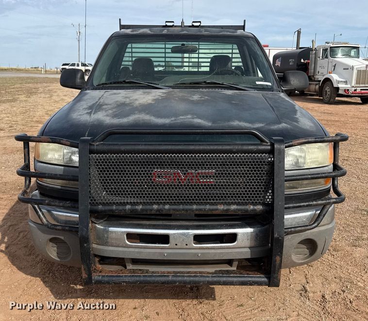 image for item EP0791 2005 GMC Sierra 2500HD pickup truck