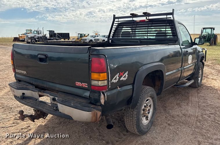 image for item EP0791 2005 GMC Sierra 2500HD pickup truck