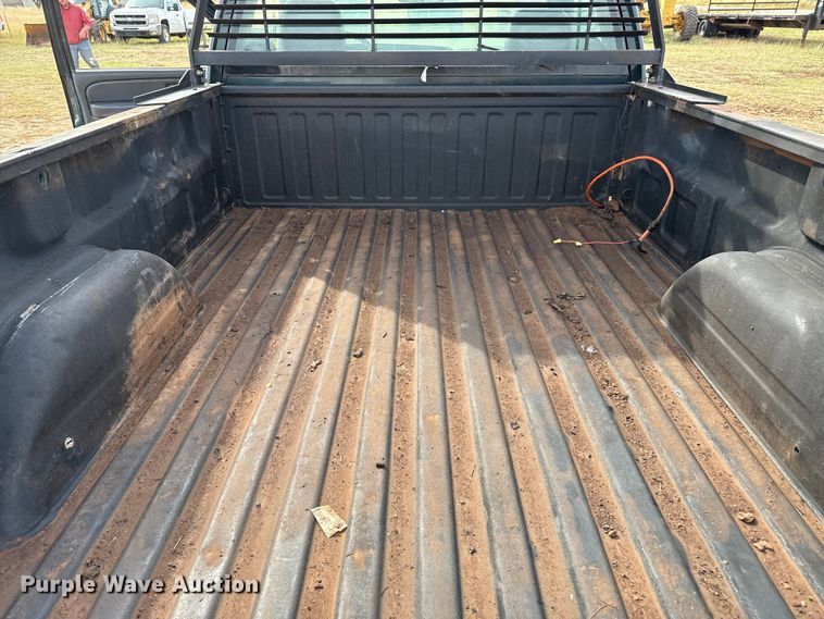 image for item EP0791 2005 GMC Sierra 2500HD pickup truck