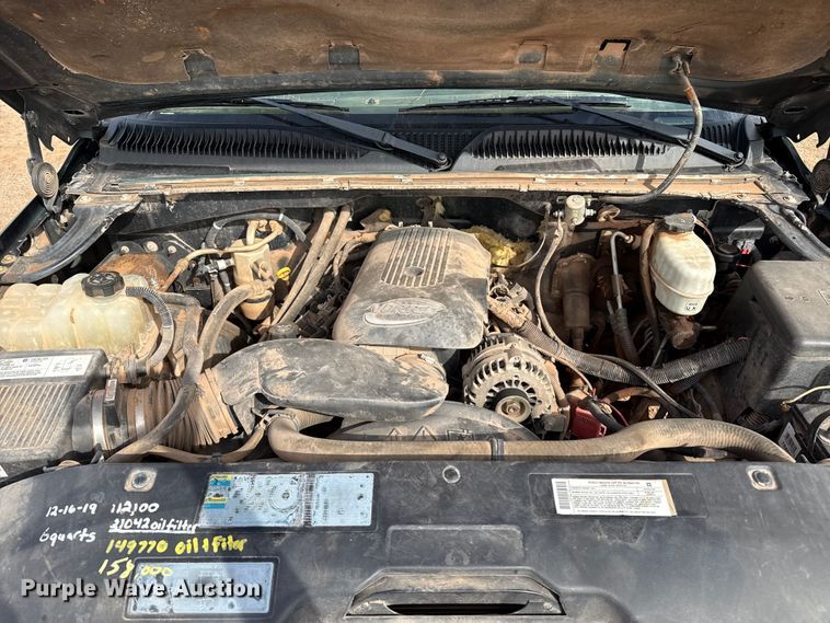 image for item EP0791 2005 GMC Sierra 2500HD pickup truck