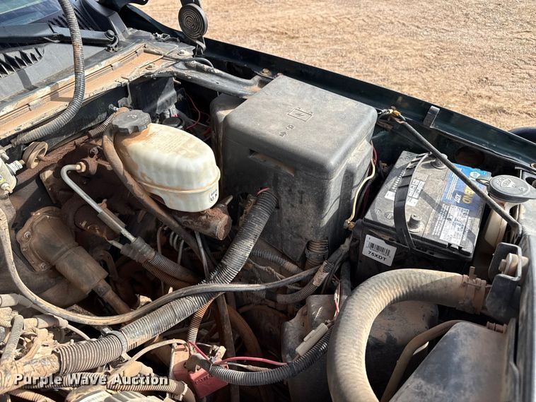 image for item EP0791 2005 GMC Sierra 2500HD pickup truck