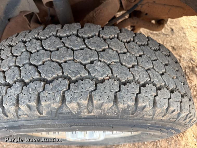 image for item EP0791 2005 GMC Sierra 2500HD pickup truck