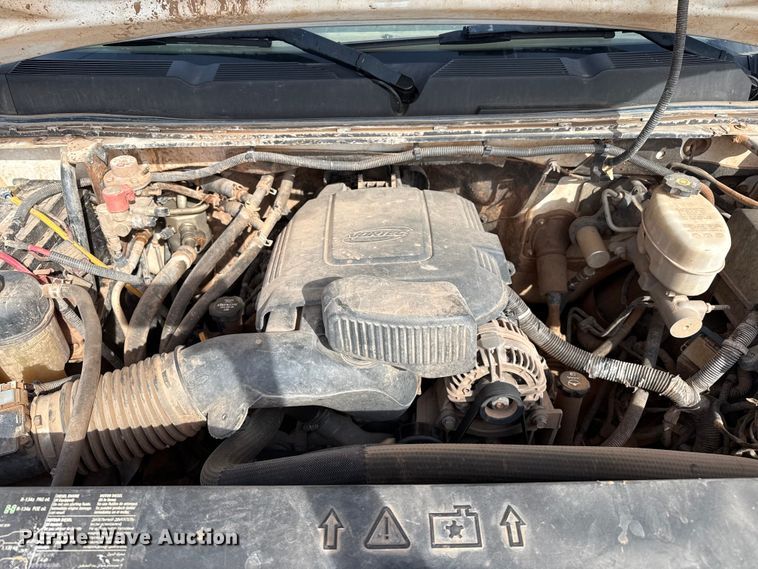 image for item EP0792 2011 Chevrolet Silverado 2500HD Ext. Cab pickup truck