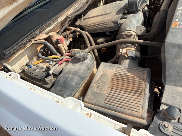 image for item EP0792 2011 Chevrolet Silverado 2500HD Ext. Cab pickup truck