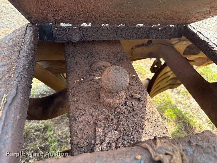 image for item EP0793 2012 Chevrolet Silverado 2500HD Ext. Cab flatbed pickup truck