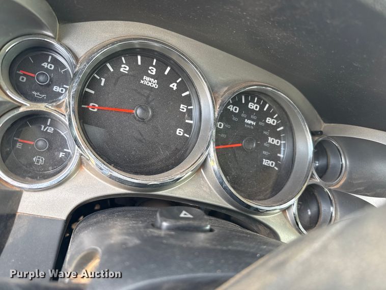 image for item EP0793 2012 Chevrolet Silverado 2500HD Ext. Cab flatbed pickup truck