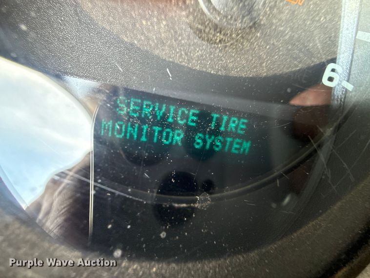 image for item EP0793 2012 Chevrolet Silverado 2500HD Ext. Cab flatbed pickup truck