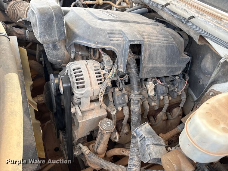 image for item EP0793 2012 Chevrolet Silverado 2500HD Ext. Cab flatbed pickup truck