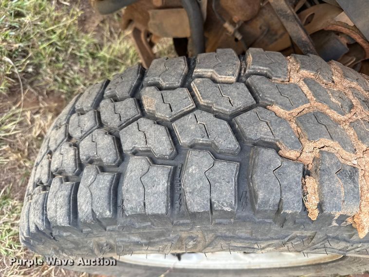 image for item EP0793 2012 Chevrolet Silverado 2500HD Ext. Cab flatbed pickup truck