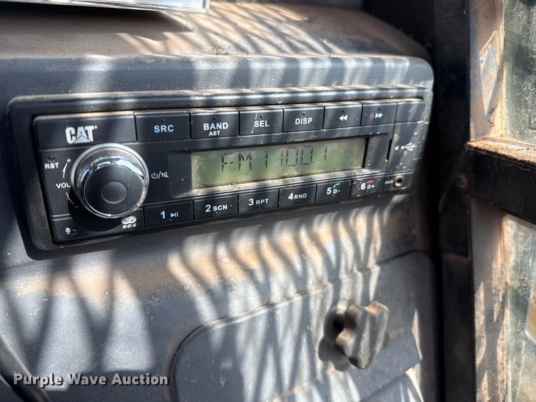 image for item EP0794 2024 Caterpillar 299D3 tracked skid steer loader