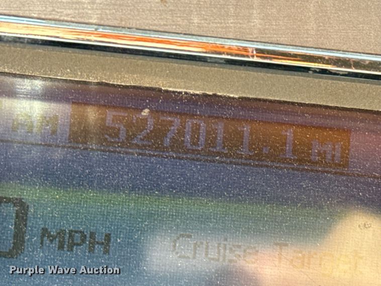 image for item EP0795 2012 Mack CHU613 semi truck