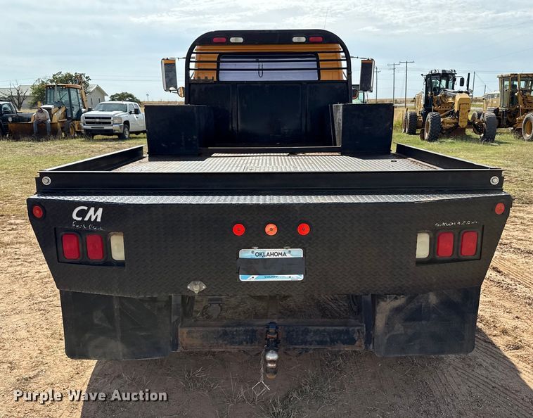 image for item EP0796 1999 International 4700 flatbed truck