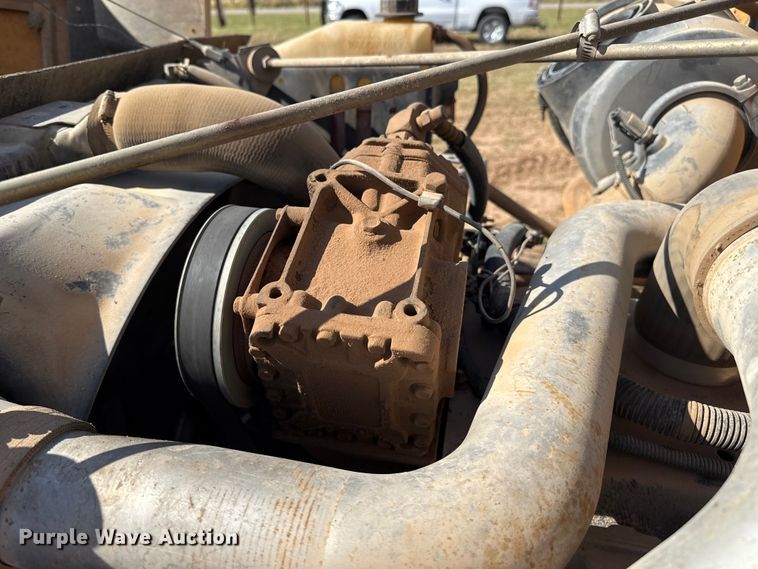 image for item EP0796 1999 International 4700 flatbed truck