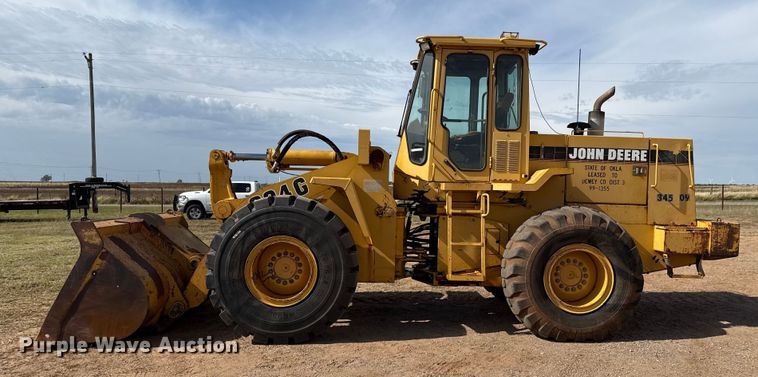 image for item EP0797 1994 John Deere 624G wheel loader